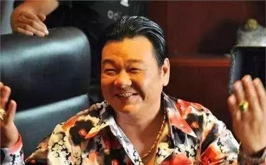 戴黄金和戴k金的女人的区别,金首饰好还是k金好