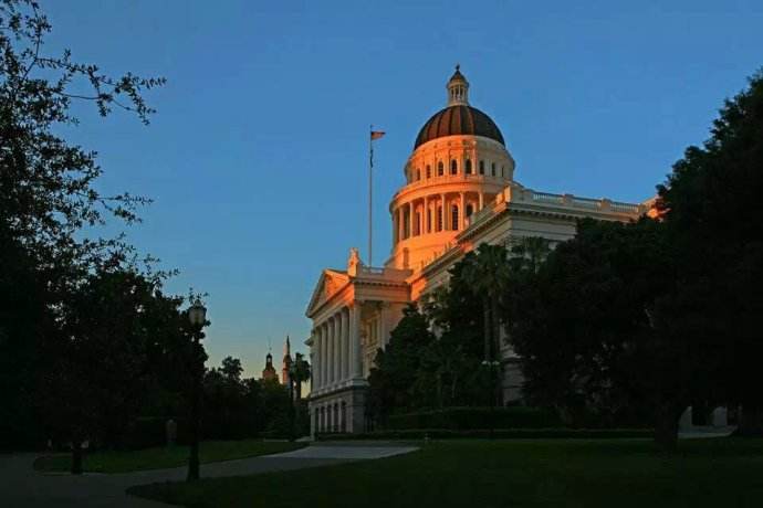 萨克拉门托相当于中国哪个城市,萨克拉门托算小城市吗