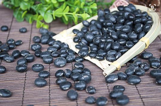 黑豆炒着吃还是煮着吃好,黑豆晚上吃好还是白天吃好