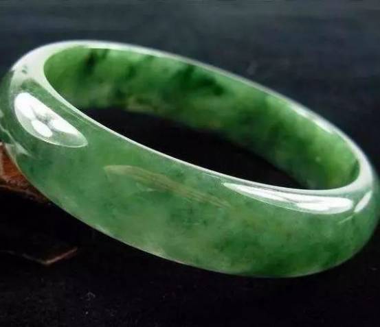 「珠宝小课堂」网购翡翠神仙图,实物丑的让你想不到