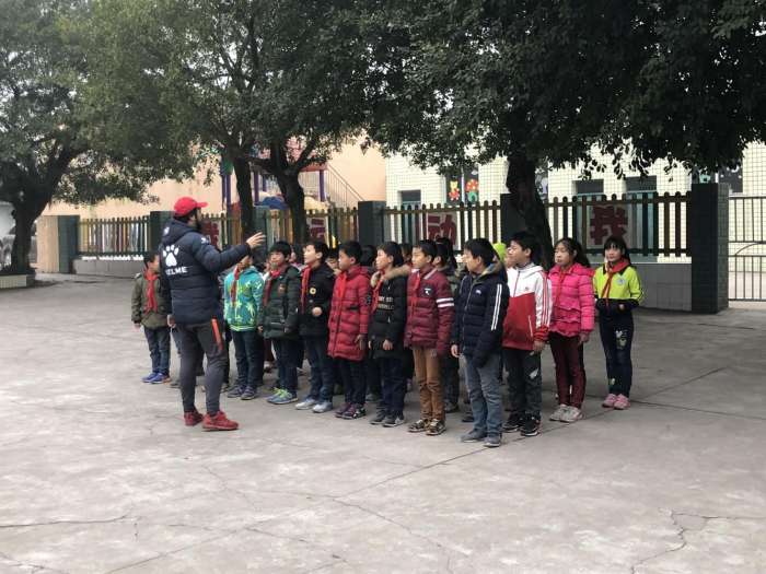 组织学生参加各类公益活动,重庆招募小学生做志愿者