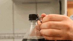 明天愚人节|小财送你办公室整蛊全攻略，对不起了，领导！