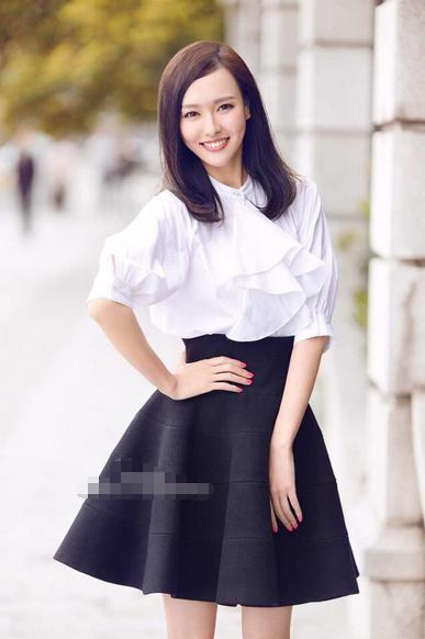 大幂幂开叉白裙,大幂幂红色抹胸长裙