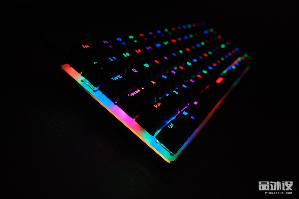 黑爵极客ak33怎么连接电脑,极氪黑爵背光键盘ak33怎么开灯