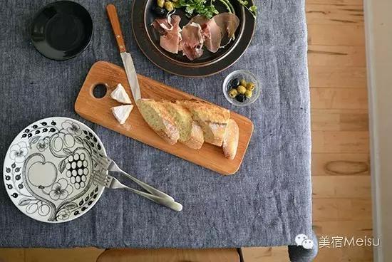 家里铺上一款高颜值桌布,卧室桌布高级感轻奢