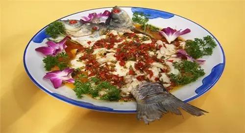 开江鱼美食节松花湖,吉林市品尝开江鱼美食宣传视频