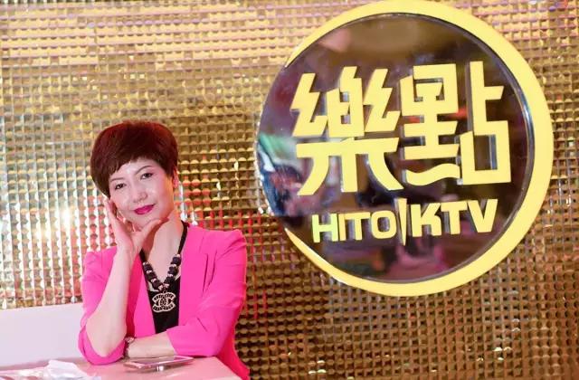 白酒一斤半，啤酒随你灌做了25年夜场她依然宛若少女