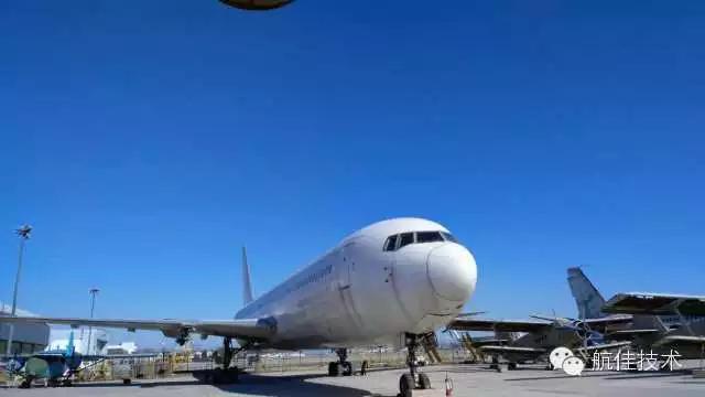 退役后的飞机都被搬去了哪里,退役飞机为啥放到美国