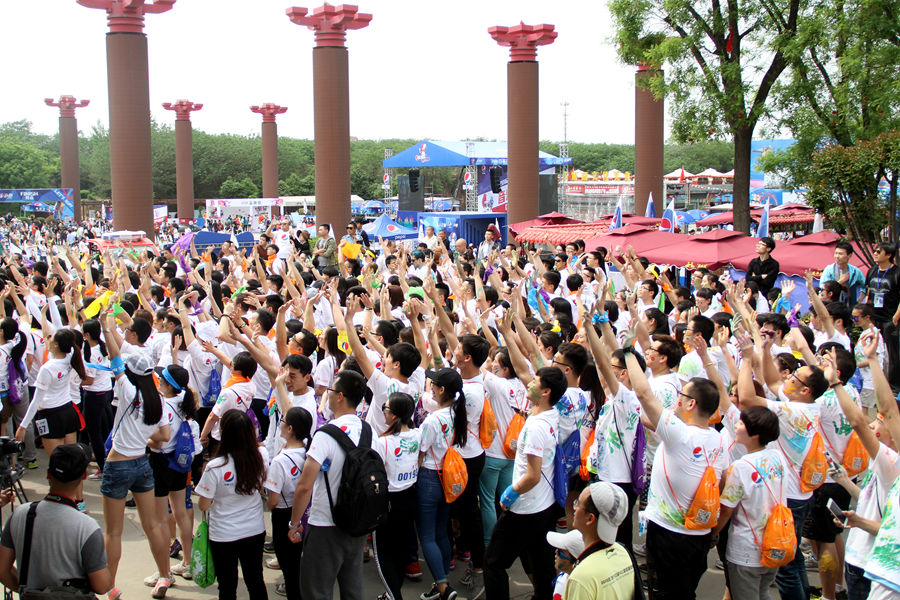 百事可乐西安不夜城活动,百事可乐西安唱歌