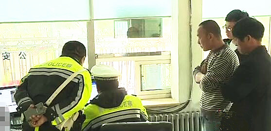 石家庄一辆白色面包车很可疑民警拦停后却发现事情没那么简单！