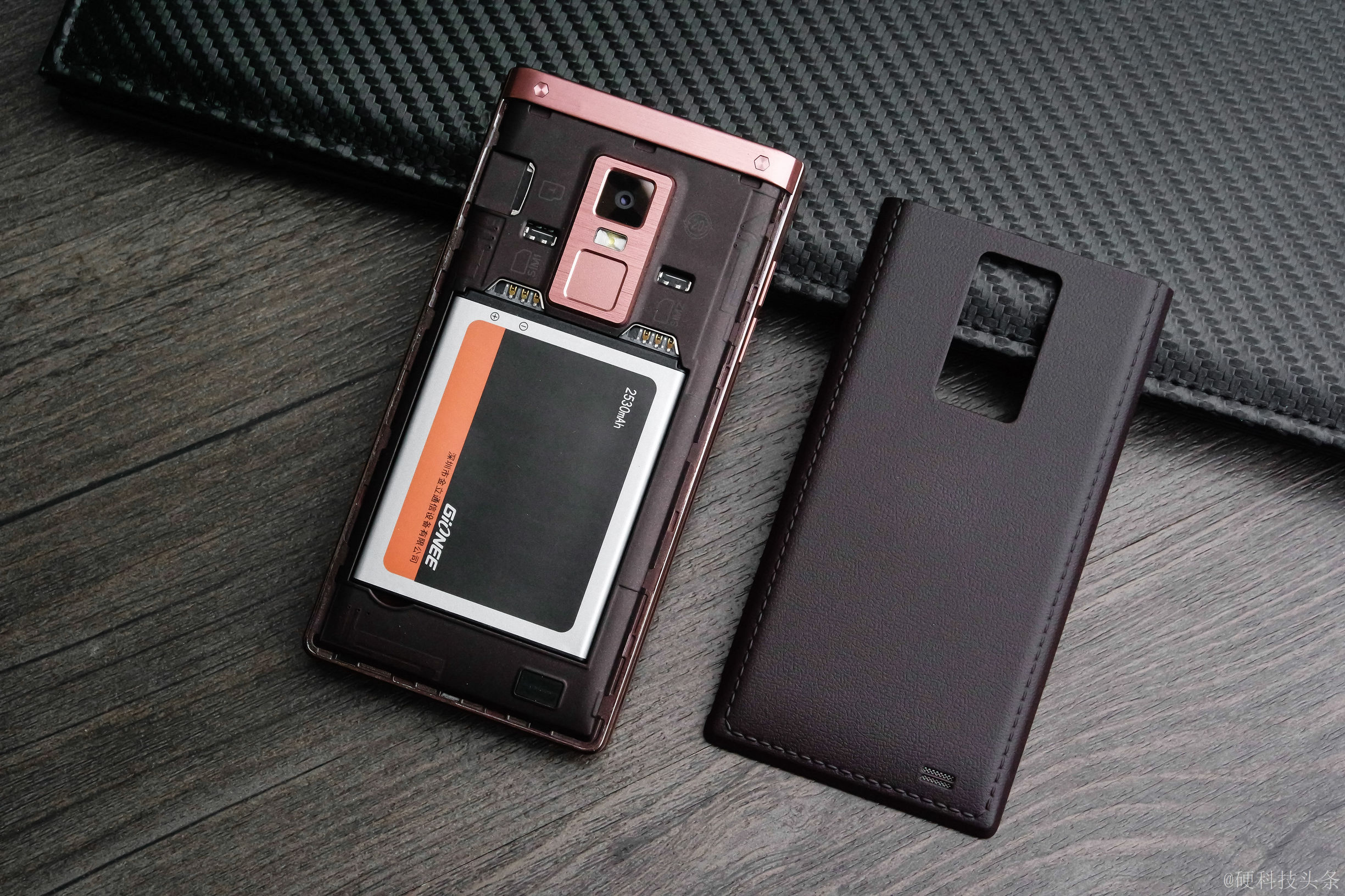 金立翻盖手机w909哪年上市,金立翻盖款w919开箱