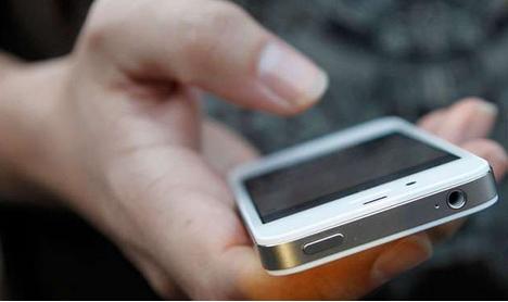 手机被偷了但还能打通电话怎么办,手机被偷如何发信息给小偷