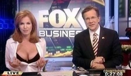 豪放女主持*光春**外泄:衣不遮体当众裸露!