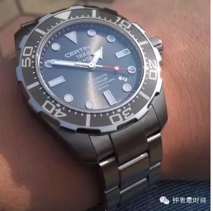 夏季防水石英腕表,今夏不可错过的5款潜水名表