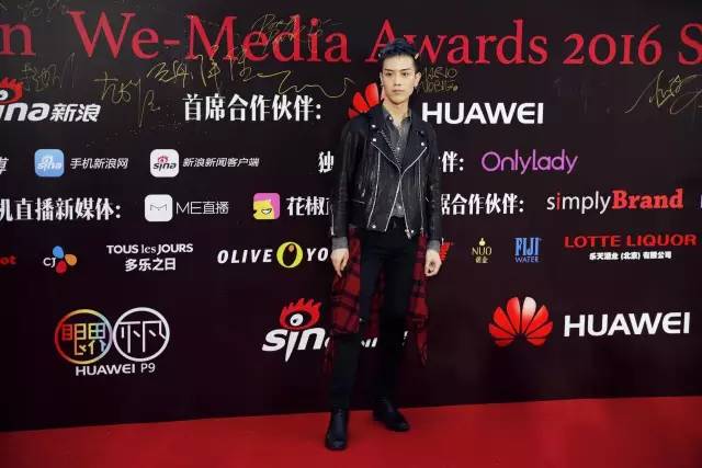 寮犱寒涓浗瓒呮ā瀵煎笀,寮犱寒涓浗瓒呮ā璧扮