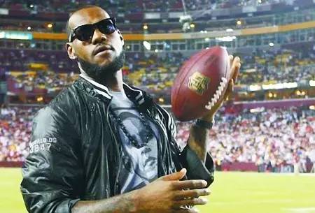 勒布朗詹姆斯成名前的故事 (勒布朗詹姆斯感人故事)