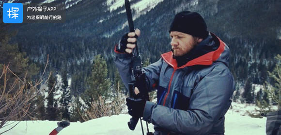 冲锋衣的正确保养方法,冲锋衣耳机孔使用图解