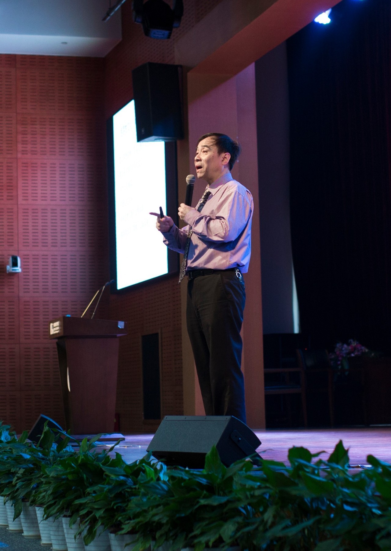 “智造入口,视享未来”望客出席上海交大120周年校庆论坛