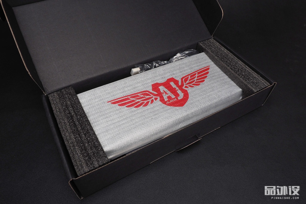 黑爵极客ak33怎么连接电脑,极氪黑爵背光键盘ak33怎么开灯