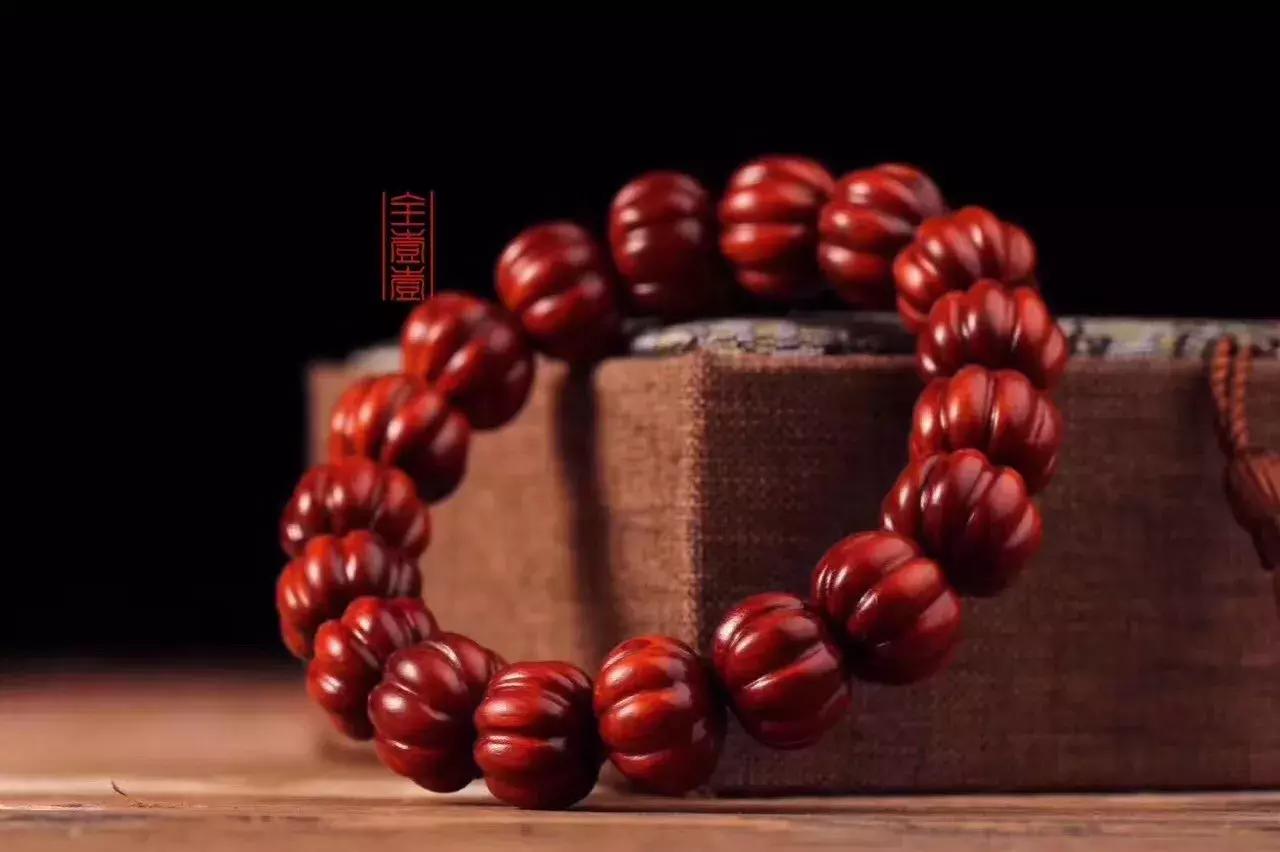 南红手串戴四圈太紧怎么办,手串弹力线四圈太松五圈太紧