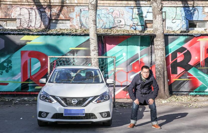 圣诞节热恋生活日记,开着轩逸陪女朋友搜集北京的圣诞树