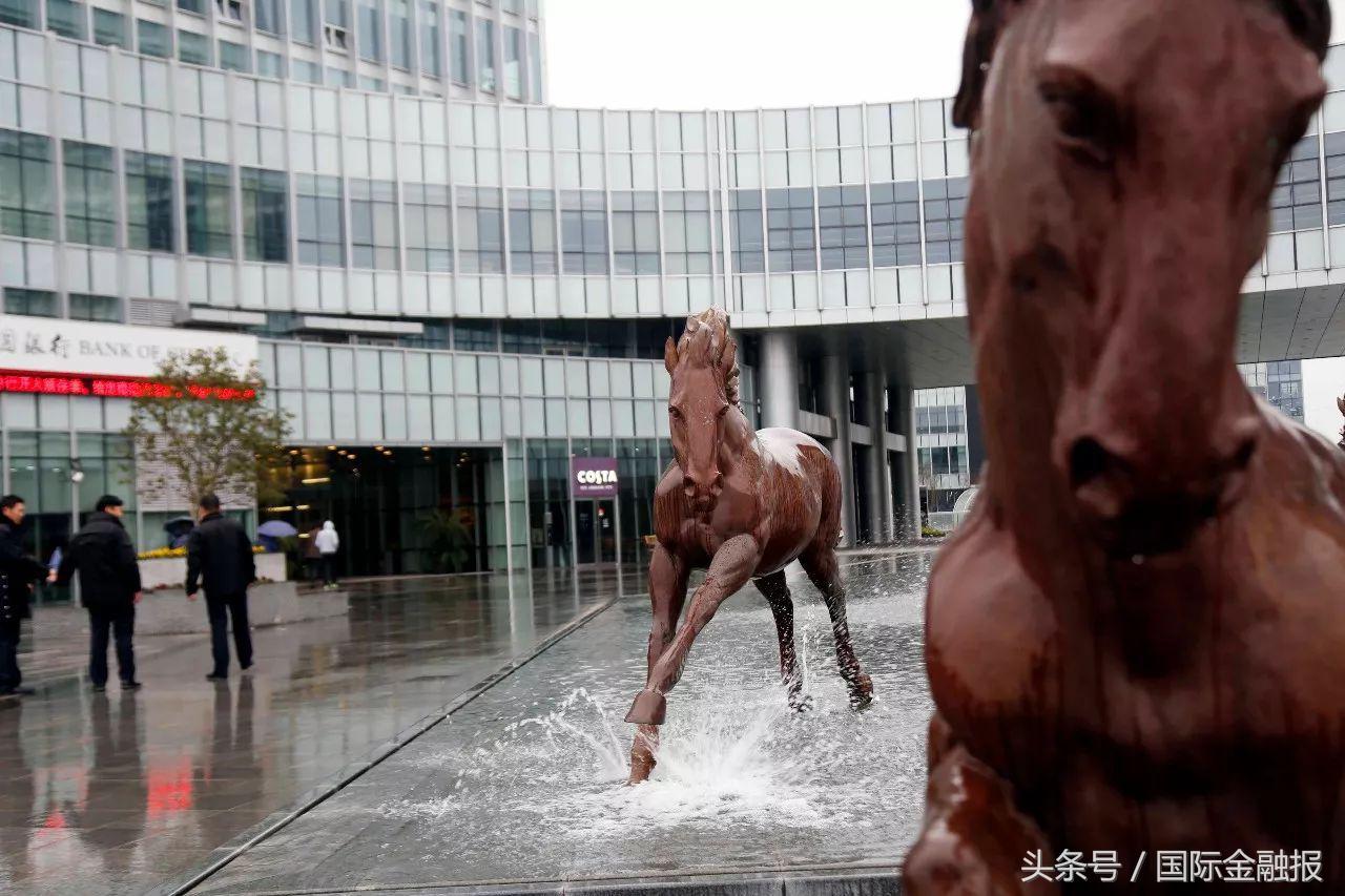 鐙″厰涓夌獰鏄粈涔堝簵,瀹炴帰榛勯噾棣栭グ闂ㄥ簵