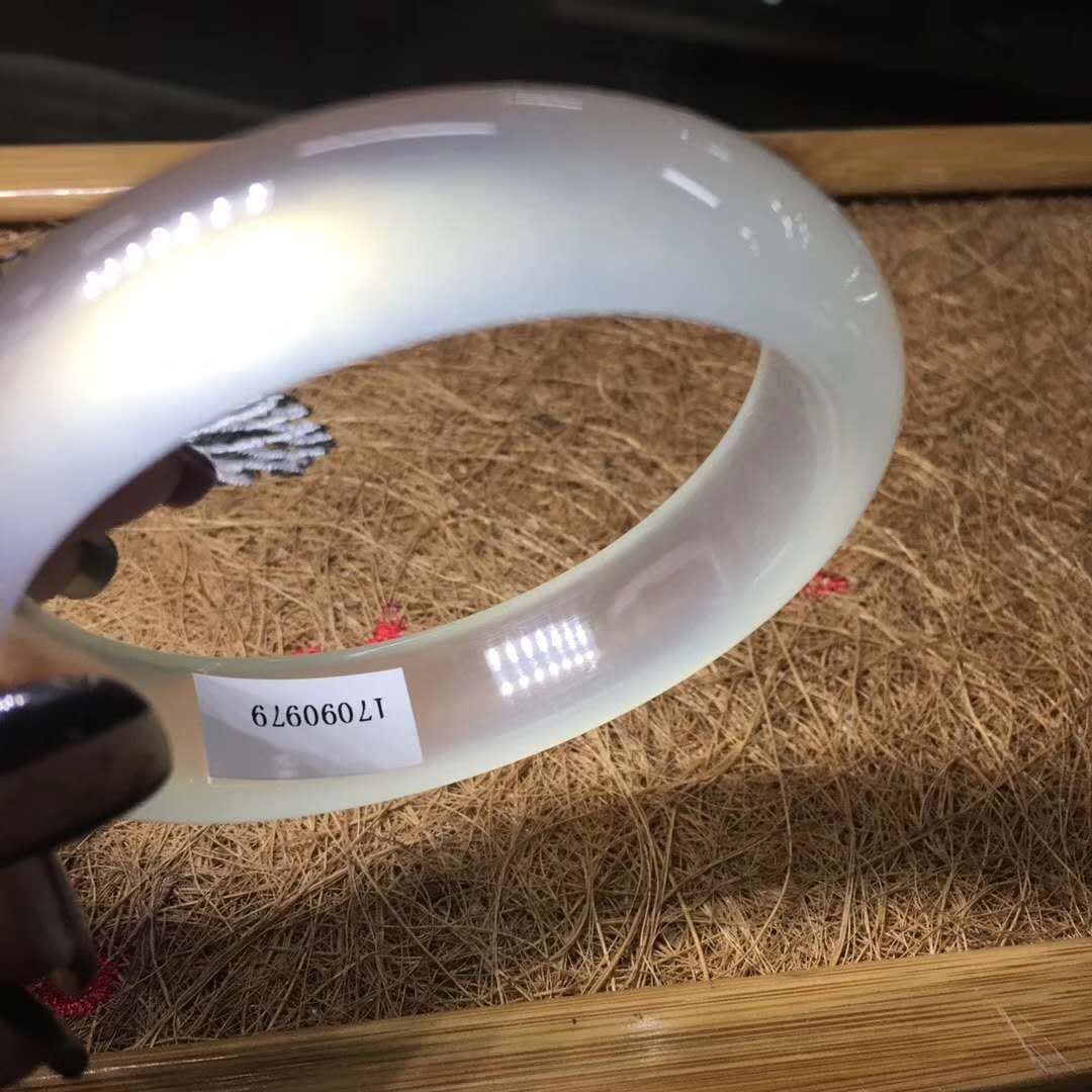 玉石微信扫一扫鉴定玉石真假,玉石的鉴别方法和技巧