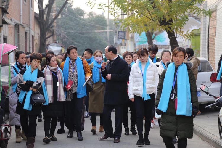 一个手机摄影师,一个摄影师日常记录生活