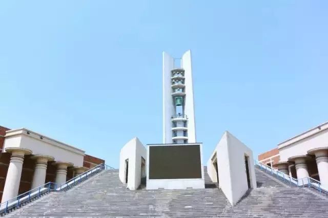 神一样的学校高考和中考都很惊艳,神一样的学校