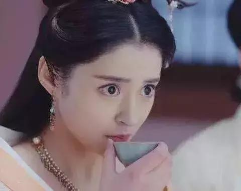 张馨予花谢花满天会火吗,花谢花飞花满天张馨予照片