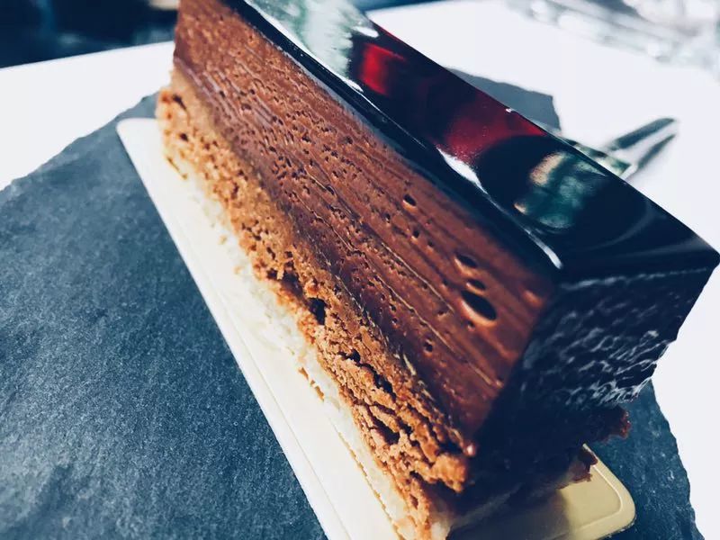 一口咬定修女泡芙法国面包师恋上成都钢琴妹