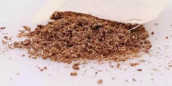 女生千万不要随便喝外面的水,女人夜里喝白开水好不好