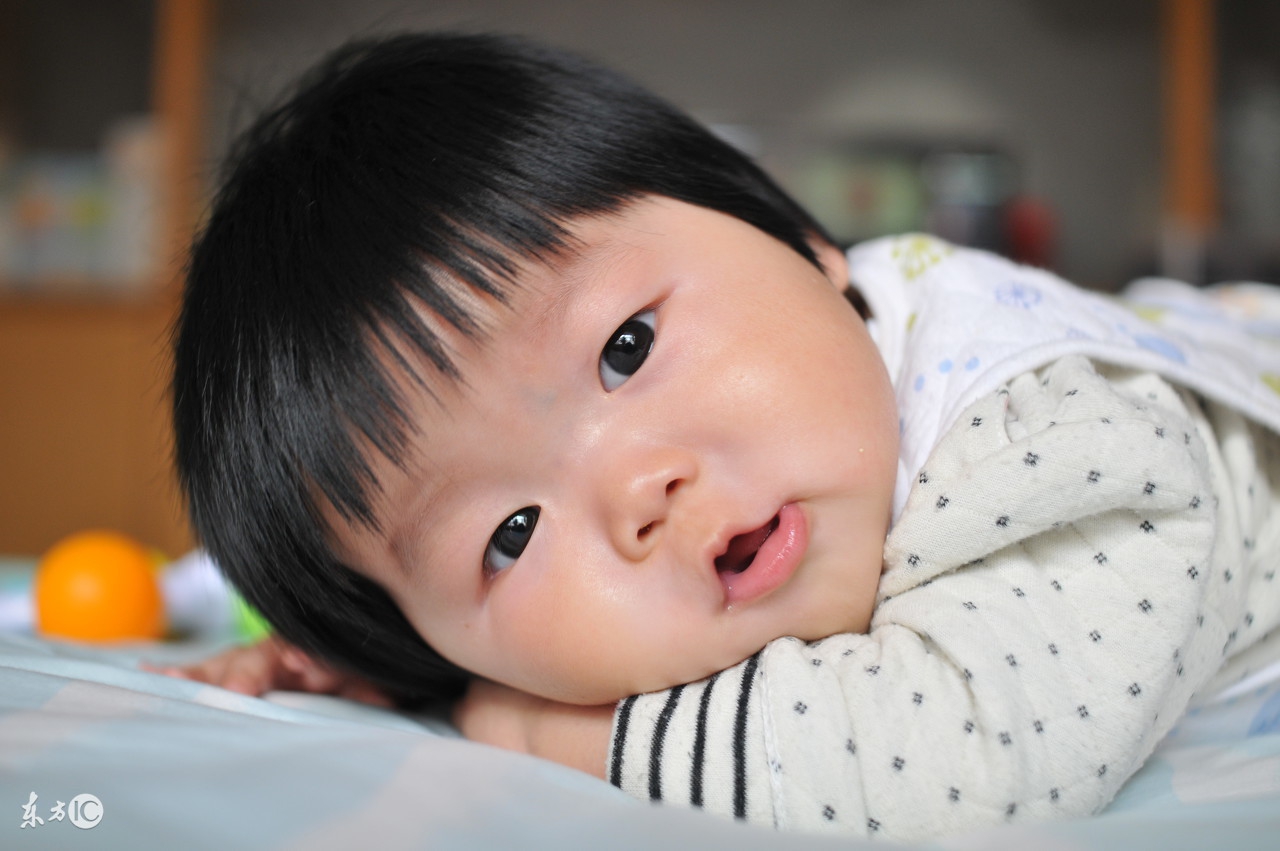 新生儿取名高和何,新生儿名字复杂好还是简单好