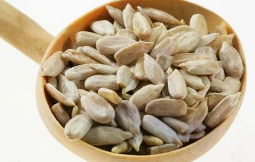 怀孕初期吃每日坚果胎儿吸收多少,孕妇吃什么坚果好对胎儿最好