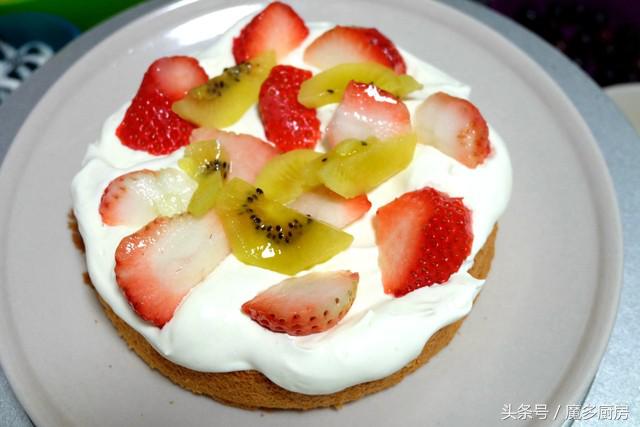 蛋糕教程新手裱花装饰,新手学做蛋糕抹面裱花