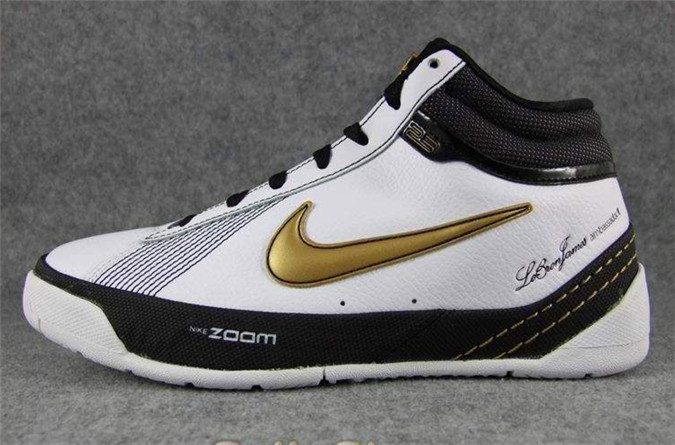 詹姆斯使节12和使节11哪个好,詹姆斯使节13好还是使节12好