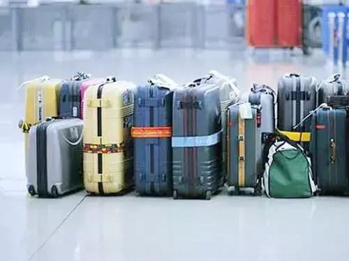 机票出票了名字错一个字怎么办,机票预订护照信息填错可以出票吗