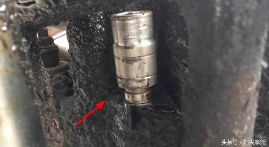 摩托油底壳螺丝滑丝怎么办,摩托车油底壳滑牙怎么处理