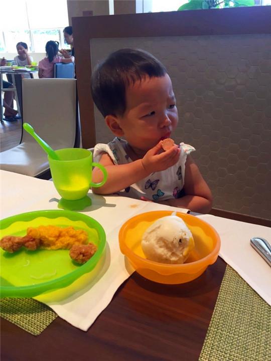 带着一家子来海边,带着一家子去旅游