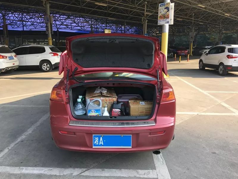 老迈腾和新迈腾综合测评,7年车大保养都需要做什么