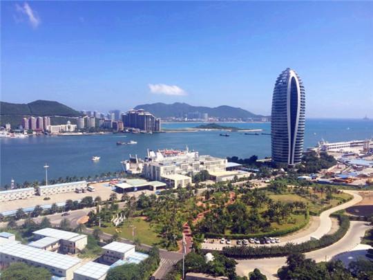 带着一家子来海边,带着一家子去旅游