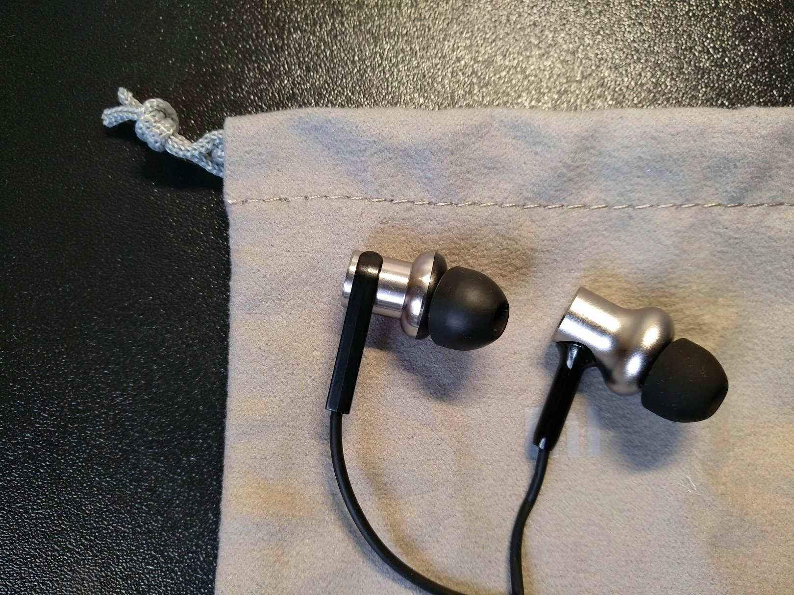 小米圈铁耳机pro发布,小米最好的耳机是圈铁耳机pro吗