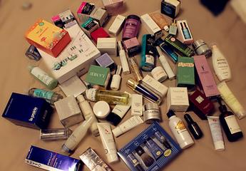 香港查处假货化妆品,香港海关冒牌化妆品