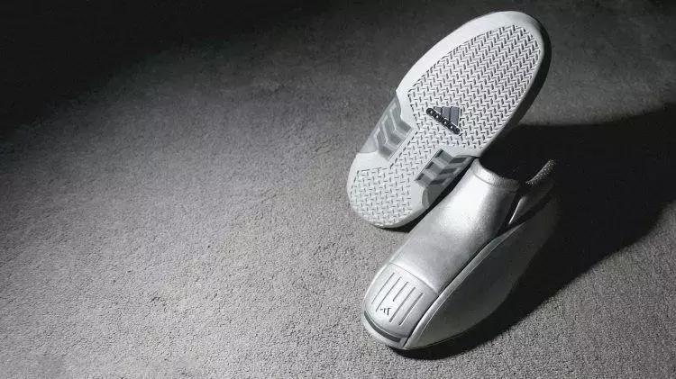 上赛季湖人队9号球员,湖人队历史上穿84号球衣的球员