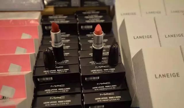 香港海关破获涉毒案,香港海关破获走私珠宝