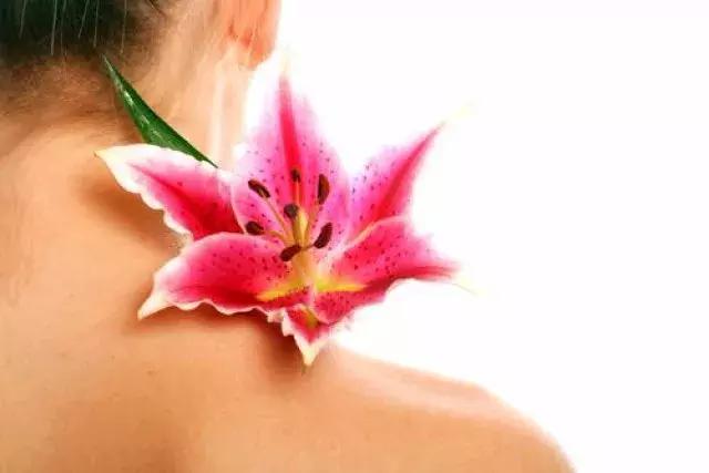 体毛越来越多预示什么,多囊卵巢综合征治好了体毛会少吗