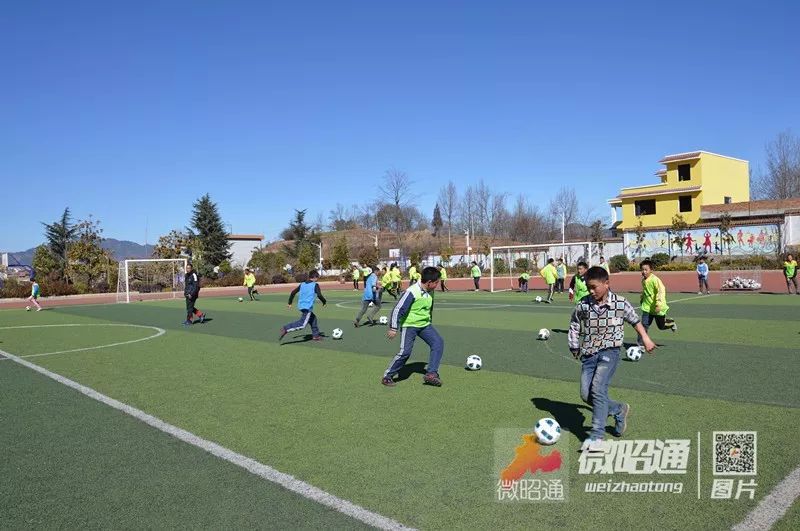 双河小学全市冠军,昭通市苏家院中学足球队