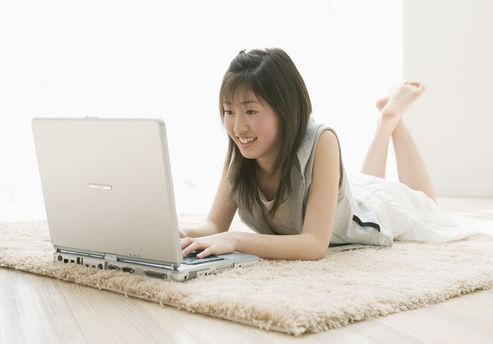 看电脑正确姿势不伤颈椎,看电脑屏幕的正确姿势