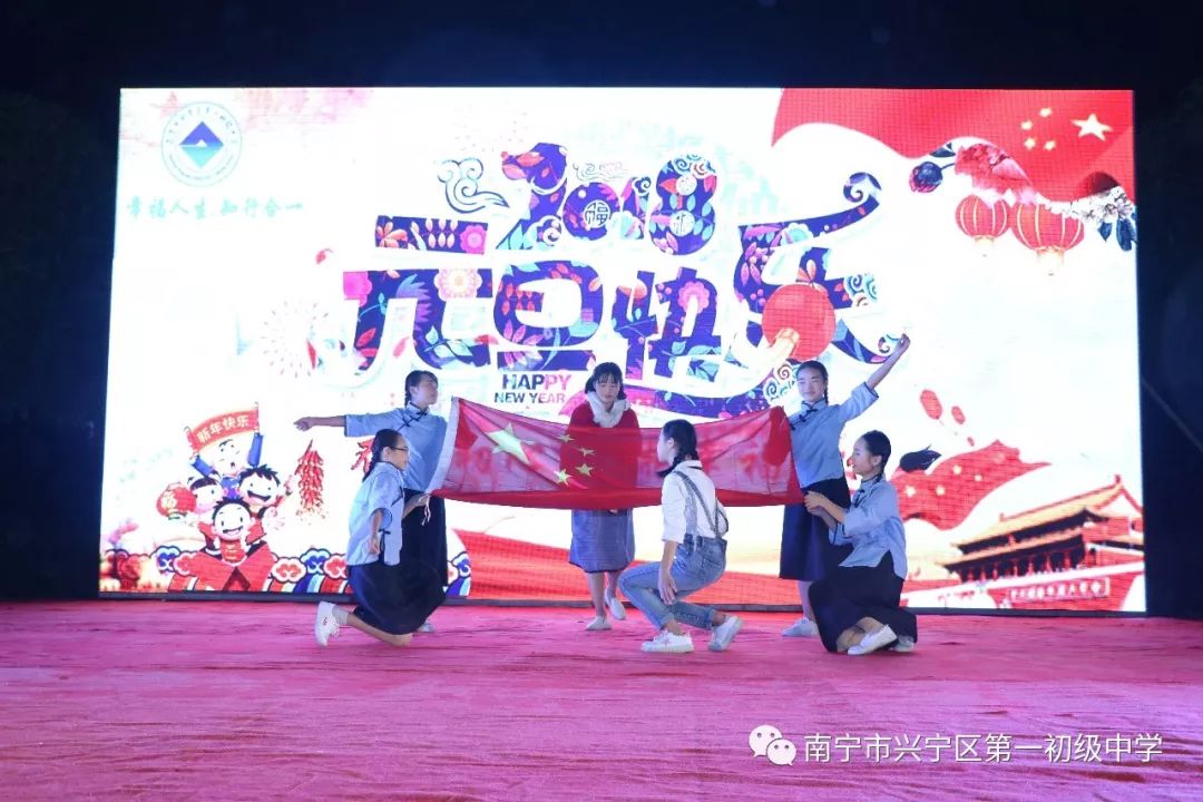 瀛︽牎涓嶅繕鍒濆績鐗㈣浣垮懡娲诲姩鎶ラ亾,涓嶅繕鍒濆績鏍″洯瑙嗛