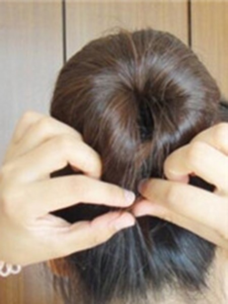 适合长发的甜美发型扎法,长发可爱风发型扎法